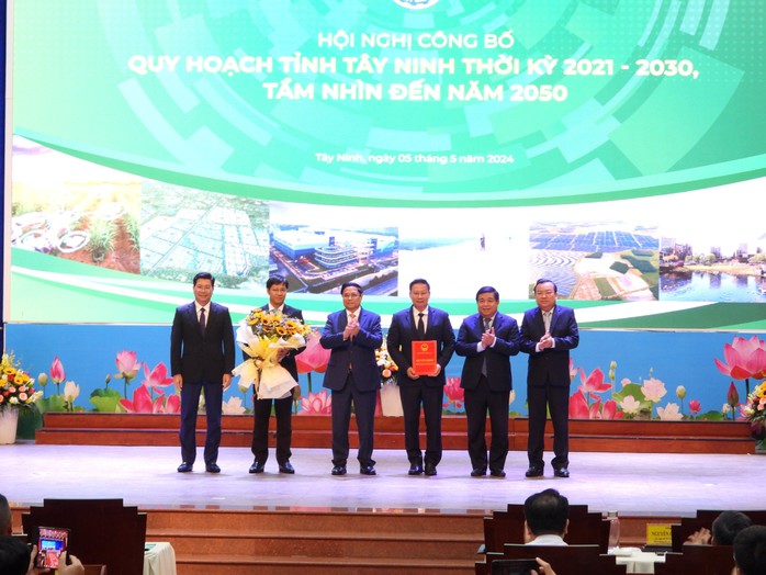 Thủ tướng Phạm Minh Chính: Thủ tướng Phạm Minh Chính: