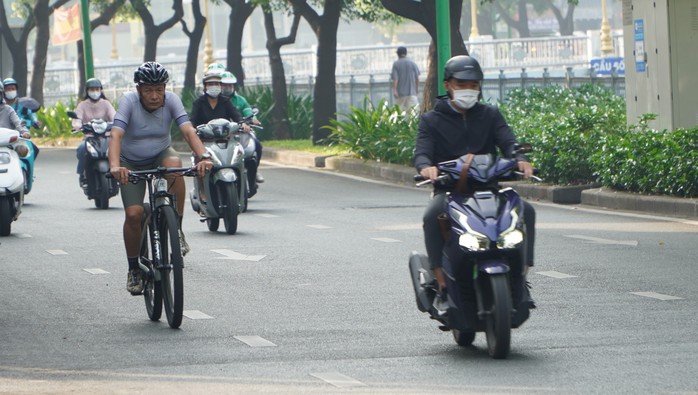 Thời tiết hôm nay tại TP HCM ra sao?- Ảnh 1. Thời tiết hôm nay tại TP HCM ra sao?- Ảnh 1.