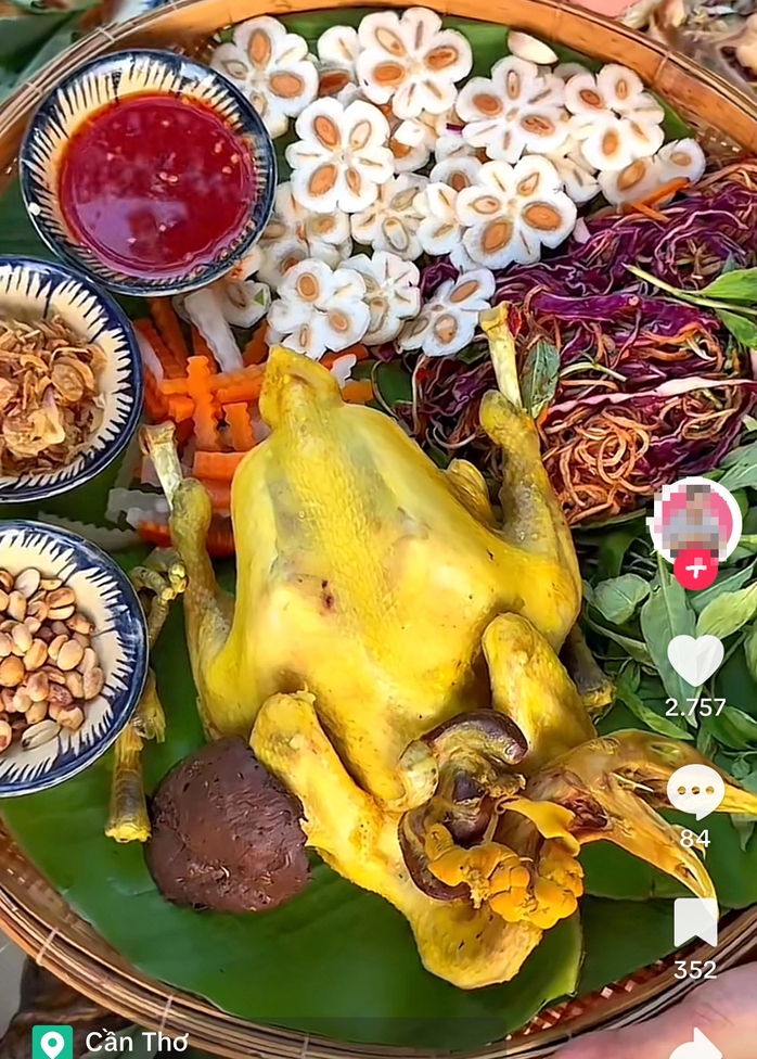 Măng cụt gọt sẵn vẫn đắt đỏ dù món gỏi gà măng cụt hết Măng cụt gọt sẵn vẫn đắt đỏ dù món gỏi gà măng cụt hết