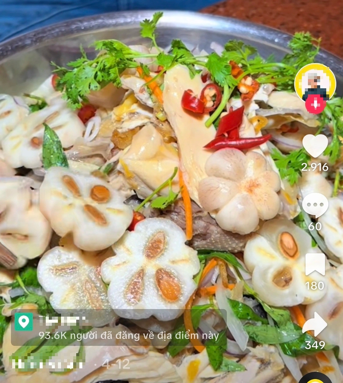 Măng cụt gọt sẵn vẫn đắt đỏ dù món gỏi gà măng cụt hết Măng cụt gọt sẵn vẫn đắt đỏ dù món gỏi gà măng cụt hết