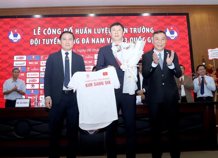 Tuyển Việt Nam "đổi mới theo từng chặng"- Ảnh 1. Tuyển Việt Nam "đổi mới theo từng chặng"- Ảnh 1.
