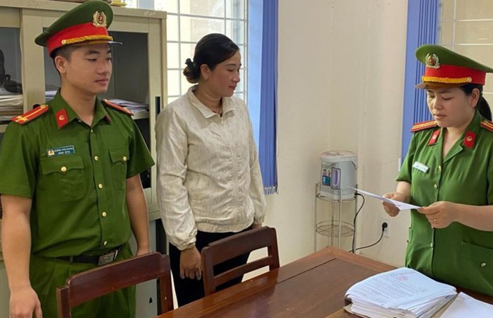 Khởi tố, cấm đi khỏi nơi cư trú 1 giám đốc công ty dịch vụ môi trường- Ảnh 1. Khởi tố, cấm đi khỏi nơi cư trú 1 giám đốc công ty dịch vụ môi trường- Ảnh 1.