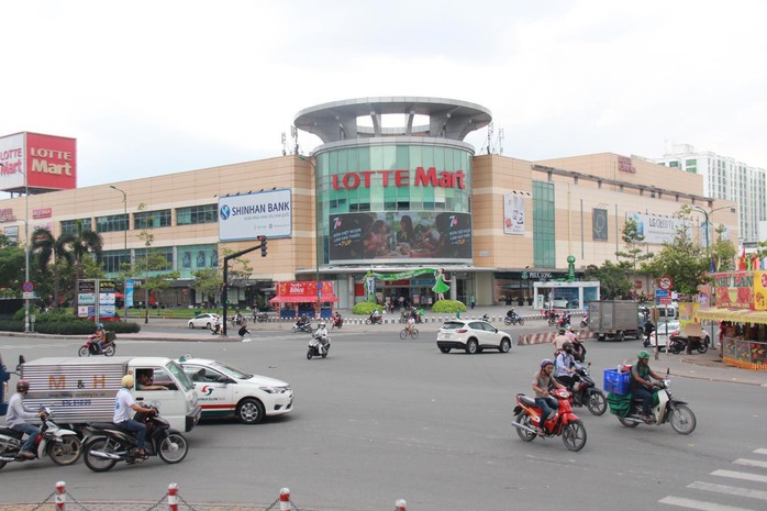LOTTE Mart quận 7 nói gì về 491m2 xây dựng không phép?- Ảnh 1. LOTTE Mart quận 7 nói gì về 491m2 xây dựng không phép?- Ảnh 1.