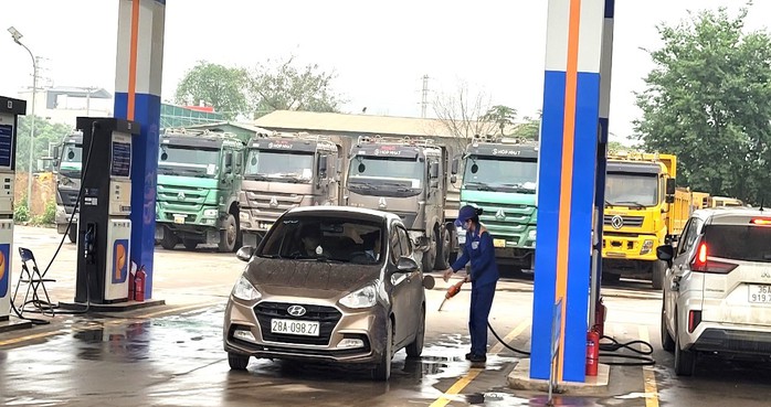 Nhiều doanh nghiệp đề xuất bỏ quỹ bình ổn giá xăng dầu Nhiều doanh nghiệp đề xuất bỏ quỹ bình ổn giá xăng dầu