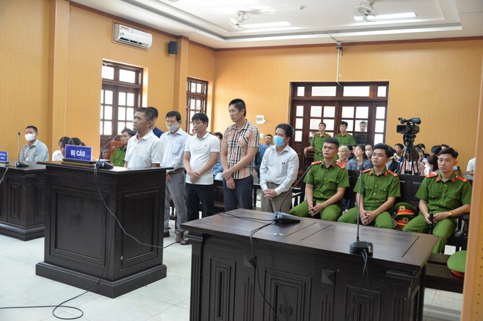 Cựu giám đốc trung tâm pháp y lĩnh 4 năm 6 tháng tù giam- Ảnh 1. Cựu giám đốc trung tâm pháp y lĩnh 4 năm 6 tháng tù giam- Ảnh 1.