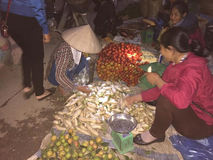 Độc đáo chợ sớm ở TP Điện Biên Phủ- Ảnh 3. Độc đáo chợ sớm ở TP Điện Biên Phủ- Ảnh 3.