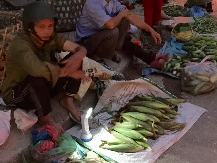 Độc đáo chợ sớm ở TP Điện Biên Phủ- Ảnh 4. Độc đáo chợ sớm ở TP Điện Biên Phủ- Ảnh 4.