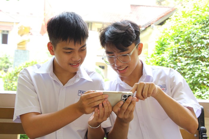 TP HCM: Một học sinh dự Hội thi Khoa học kỹ thuật quốc tế chưa được cấp visa Mỹ- Ảnh 1. TP HCM: Một học sinh dự Hội thi Khoa học kỹ thuật quốc tế chưa được cấp visa Mỹ- Ảnh 1.