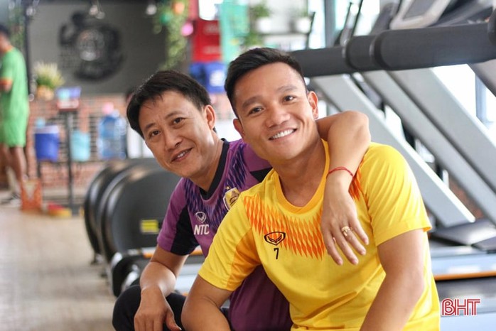 HLV Nguyễn Thành Công nói gì sau vụ 5 cầu thủ Hà Tĩnh dính ma túy?- Ảnh 1. HLV Nguyễn Thành Công nói gì sau vụ 5 cầu thủ Hà Tĩnh dính ma túy?- Ảnh 1.