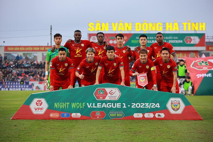VFF "treo giò" 5 cầu thủ Hà Tĩnh dính đến ma túy- Ảnh 2. VFF "treo giò" 5 cầu thủ Hà Tĩnh dính đến ma túy- Ảnh 2.