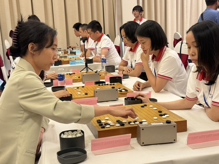 Hơn 100 kỳ thủ tham dự Giải Vô địch cờ vây quốc gia 2024- Ảnh 2. Hơn 100 kỳ thủ tham dự Giải Vô địch cờ vây quốc gia 2024- Ảnh 2.