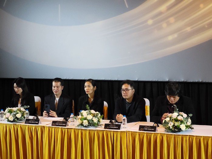 Đạo diễn Đạo diễn