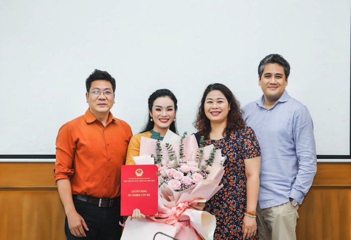 Ca sĩ Tân Nhàn được bổ nhiệm Trưởng khoa Thanh nhạc- Ảnh 2. Ca sĩ Tân Nhàn được bổ nhiệm Trưởng khoa Thanh nhạc- Ảnh 2.