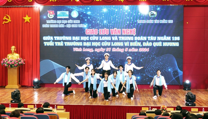 Trường ĐH Cửu Long tổ chức hội nghị về chủ quyền biển, đảo của Tổ quốc- Ảnh 3. Trường ĐH Cửu Long tổ chức hội nghị về chủ quyền biển, đảo của Tổ quốc- Ảnh 3.