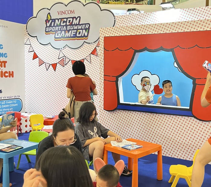 Không gian vui chơi giải trí tại các TTTM Vincom thu hút các gia đình có trẻ nhỏ Không gian vui chơi giải trí tại các TTTM Vincom thu hút các gia đình có trẻ nhỏ