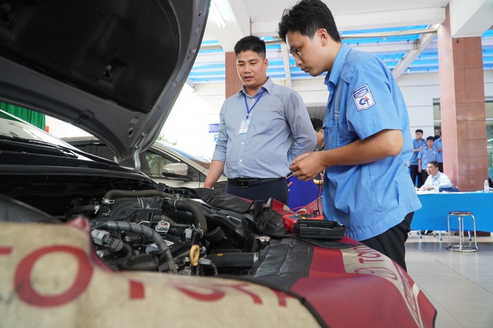 Ngành công nghệ kỹ thuật ô tô dẫn đầu điểm chuẩn vào Trường CĐ Kỹ thuật Cao Thắng- Ảnh 1. Ngành công nghệ kỹ thuật ô tô dẫn đầu điểm chuẩn vào Trường CĐ Kỹ thuật Cao Thắng- Ảnh 1.