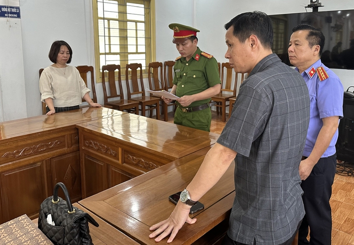 Bắt nữ kế toán, nữ thủ quỹ trung tâm đào tạo và sát hạch lái xe cơ giới - Ảnh 1. Bắt nữ kế toán, nữ thủ quỹ trung tâm đào tạo và sát hạch lái xe cơ giới - Ảnh 1.