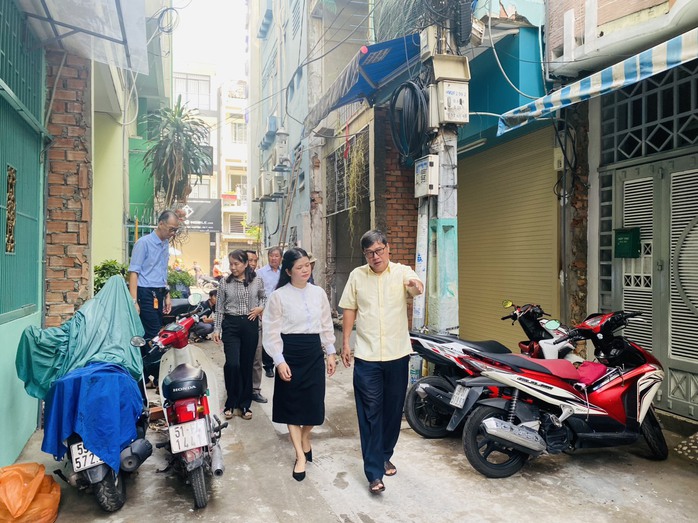 TP HCM: Người dân quận 3 hiến đất mở hẻm, hàng loạt công trình khởi công sáng nay- Ảnh 2. TP HCM: Người dân quận 3 hiến đất mở hẻm, hàng loạt công trình khởi công sáng nay- Ảnh 2.