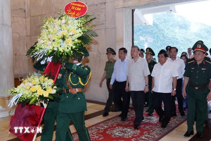 Chủ tịch nước Tô Lâm thăm và dâng hương tại Khu di tích quốc gia đặc biệt Pác Bó- Ảnh 2. Chủ tịch nước Tô Lâm thăm và dâng hương tại Khu di tích quốc gia đặc biệt Pác Bó- Ảnh 2.