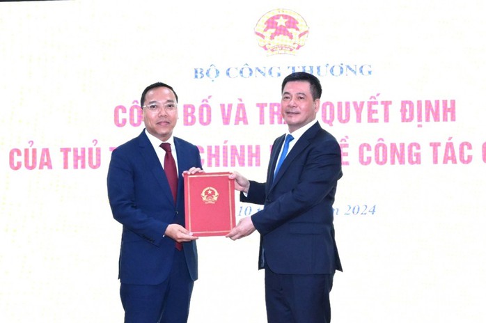 Bộ Công Thương có tân Thứ trưởng 48 tuổi- Ảnh 1. Bộ Công Thương có tân Thứ trưởng 48 tuổi- Ảnh 1.