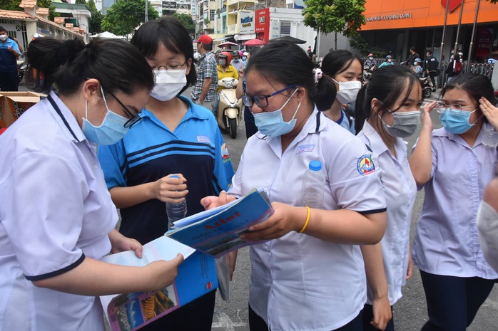 Thông tin đáng chú ý trên báo in Người Lao Động ngày 11-6- Ảnh 1. Thông tin đáng chú ý trên báo in Người Lao Động ngày 11-6- Ảnh 1.