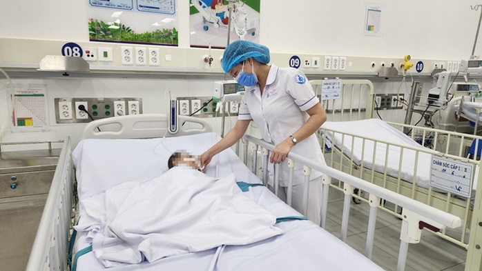 C&aacute;c bệnh nhi đang được điều trị t&iacute;ch cực tại Bệnh viện Nhi Đồng 1 (TP HCM)