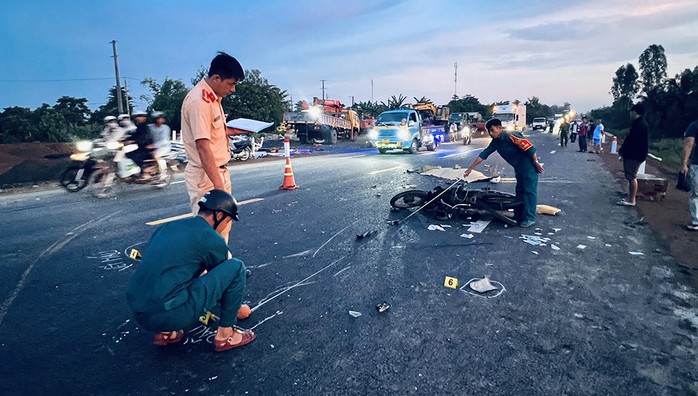 Thấy nạn nhân co giật, tài xế gây tai nạn vội lái xe bỏ đi- Ảnh 4. Thấy nạn nhân co giật, tài xế gây tai nạn vội lái xe bỏ đi- Ảnh 4.