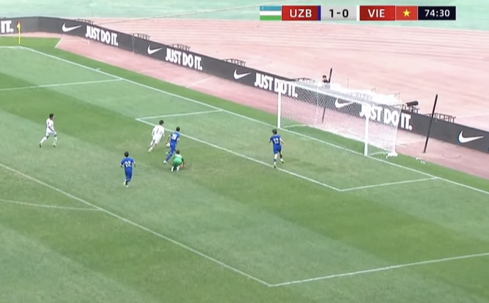 Long Vũ lập siêu phẩm, U19 Việt Nam thua Uzbekistan trong thế thiếu người- Ảnh 1. Long Vũ lập siêu phẩm, U19 Việt Nam thua Uzbekistan trong thế thiếu người- Ảnh 1.