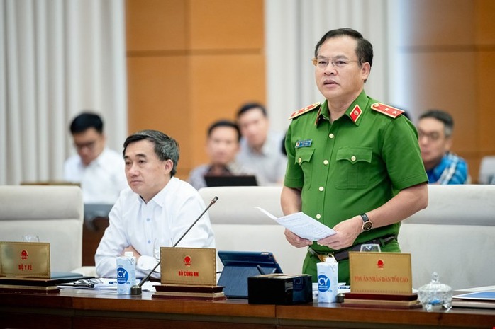 Thứ trưởng Bộ Công an Nguyễn Văn Long cho biết điểm trừ giấy phép lái xe là một trong những kinh nghiệm của các nước khi xử phạt người điều khiển xe có nồng độ cồnẢnh: Lâm Hiển Thứ trưởng Bộ Công an Nguyễn Văn Long cho biết điểm trừ giấy phép lái xe là một trong những kinh nghiệm của các nước khi xử phạt người điều khiển xe có nồng độ cồnẢnh: Lâm Hiển