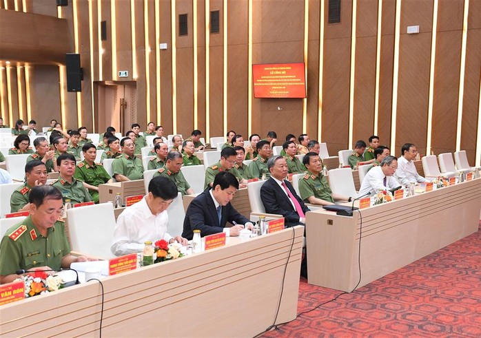 Bộ trưởng Lương Tam Quang giữ chức Bí thư Đảng ủy Công an Trung ương- Ảnh 3. Bộ trưởng Lương Tam Quang giữ chức Bí thư Đảng ủy Công an Trung ương- Ảnh 3.