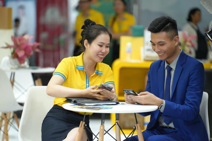 Những công việc ngành tài chính ngân hàng nhận lương "khủng"- Ảnh 1. Những công việc ngành tài chính ngân hàng nhận lương "khủng"- Ảnh 1.