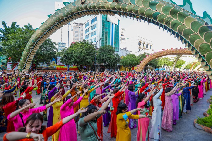 Tìm cách thúc đẩy phát triển công nghiệp văn hoá Việt Nam: Phải học nhiều và làm tới nơi tới chốn!- Ảnh 1. Tìm cách thúc đẩy phát triển công nghiệp văn hoá Việt Nam: Phải học nhiều và làm tới nơi tới chốn!- Ảnh 1.