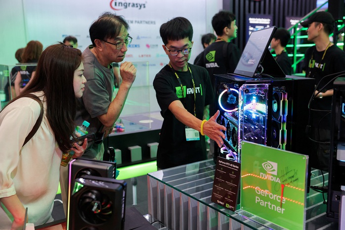 Mỹ tăng rào cản với ngành chip Trung Quốc?- Ảnh 1. Mỹ tăng rào cản với ngành chip Trung Quốc?- Ảnh 1.