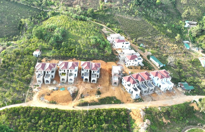 Vụ 22 căn nhà vi phạm ở Bảo Lâm: Cấp xã thiếu kiên quyết xử lý - Ảnh 1. Vụ 22 căn nhà vi phạm ở Bảo Lâm: Cấp xã thiếu kiên quyết xử lý - Ảnh 1.