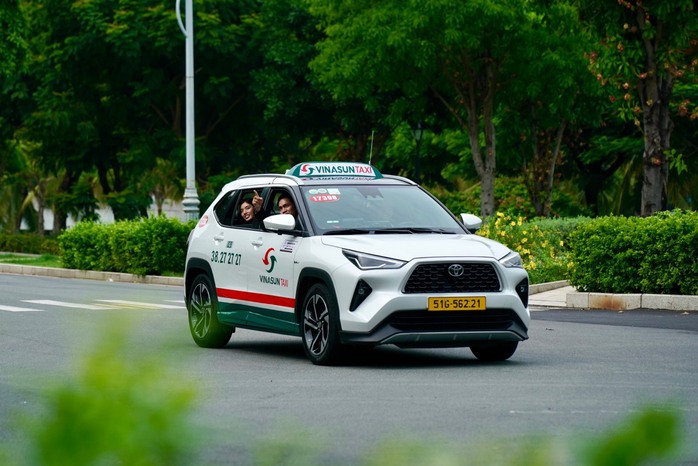 Hãng taxi đầu tiên đưa 806 xe Hybrid vào hoạt động- Ảnh 5.
