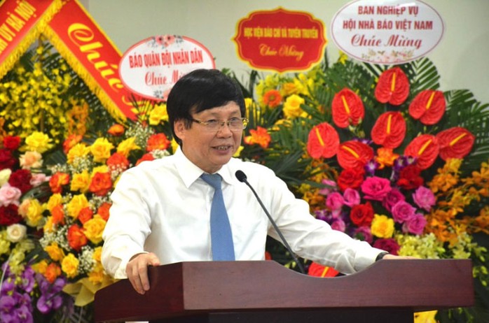 Nhà báo Hồ Quang Lợi Nhà báo Hồ Quang Lợi