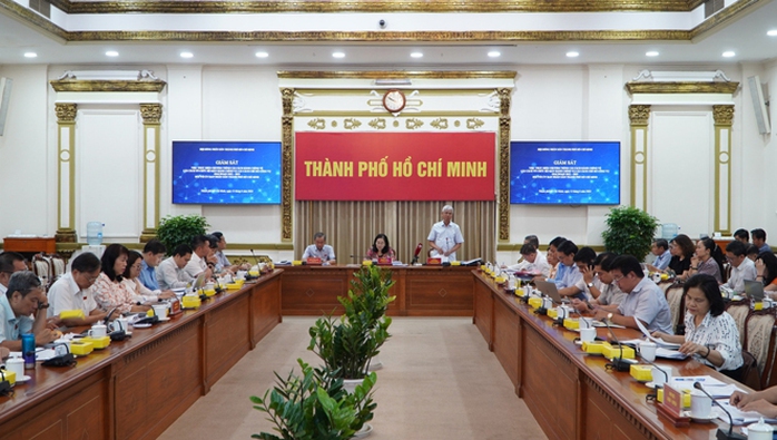Theo Phó Chủ tịch UBND TP HCM Võ Văn Hoan, thành phố đã đi một bước rất dài trong tổ chức bộ máy chính quyền đô thị Theo Phó Chủ tịch UBND TP HCM Võ Văn Hoan, thành phố đã đi một bước rất dài trong tổ chức bộ máy chính quyền đô thị