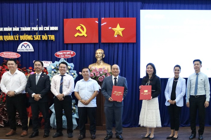 TP HCM: Hợp tác triển khai thanh toán thông minh trên các phương tiện giao thông công cộng- Ảnh 1. TP HCM: Hợp tác triển khai thanh toán thông minh trên các phương tiện giao thông công cộng- Ảnh 1.