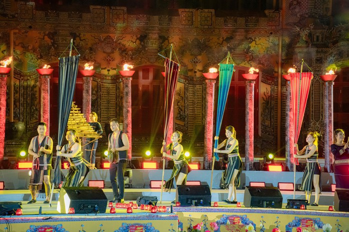Bế mạc Festival Huế 2024: Ước vọng về một thành phố festival
- Ảnh 5. Bế mạc Festival Huế 2024: Ước vọng về một thành phố festival
- Ảnh 5.