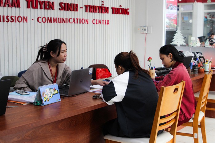Lo lắng không đậu lớp 10, nhiều học sinh tìm "kế hoạch B"- Ảnh 1. Lo lắng không đậu lớp 10, nhiều học sinh tìm "kế hoạch B"- Ảnh 1.