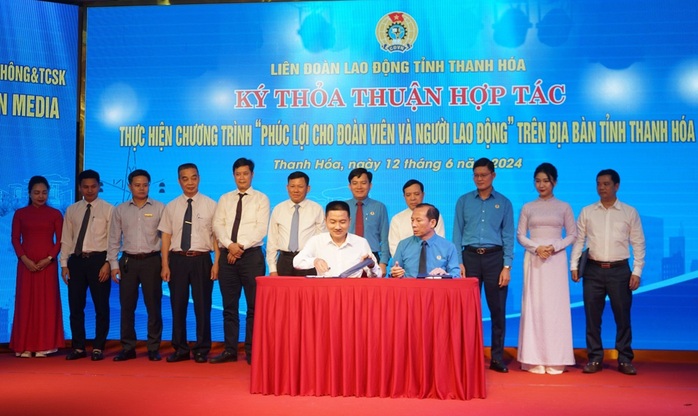 Tôn vinh 52 gương mặt tiêu biểu vì người lao động- Ảnh 5. Tôn vinh 52 gương mặt tiêu biểu vì người lao động- Ảnh 5.