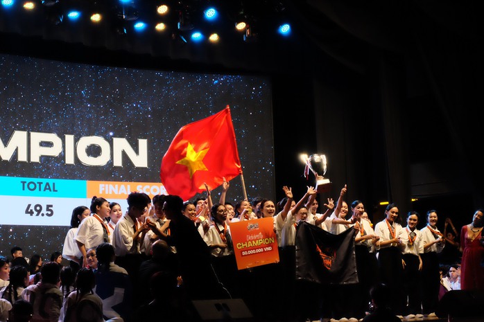 Màn nhảy gây "bão" của nhóm nhảy Trường ĐH Khoa học Xã hội và Nhân văn- Ảnh 1. Màn nhảy gây "bão" của nhóm nhảy Trường ĐH Khoa học Xã hội và Nhân văn- Ảnh 1.