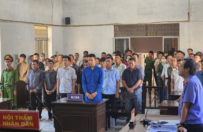 Nhiều nguyên cán bộ hầu tòa trong vụ phá rừng lớn nhất tỉnh Đắk Lắk- Ảnh 1. Nhiều nguyên cán bộ hầu tòa trong vụ phá rừng lớn nhất tỉnh Đắk Lắk- Ảnh 1.