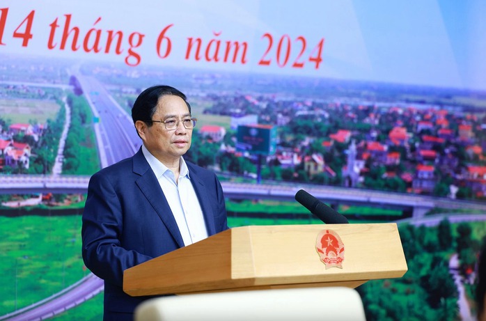 Thủ tướng Phạm Minh Chính yêu cầu phát động phong trào thi đua 500 ngày để hoàn thành 3.000 km đường cao tốc trước ngày 31-12-2025 Ảnh: NHẬT BẮC Thủ tướng Phạm Minh Chính yêu cầu phát động phong trào thi đua 500 ngày để hoàn thành 3.000 km đường cao tốc trước ngày 31-12-2025 Ảnh: NHẬT BẮC