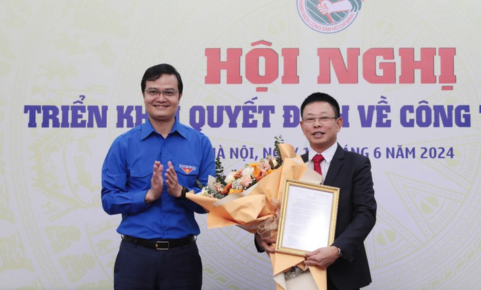 Ông Phùng Công Sưởng làm Tổng biên tập Báo Tiền Phong- Ảnh 1. Ông Phùng Công Sưởng làm Tổng biên tập Báo Tiền Phong- Ảnh 1.
