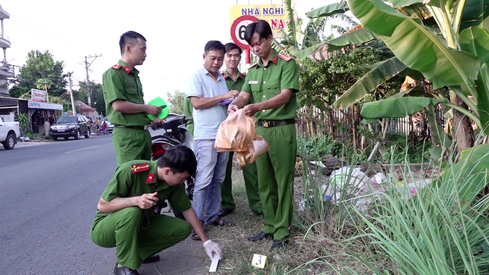 Giết vợ dã man giữa đường vì cuồng ghen- Ảnh 1. Giết vợ dã man giữa đường vì cuồng ghen- Ảnh 1.