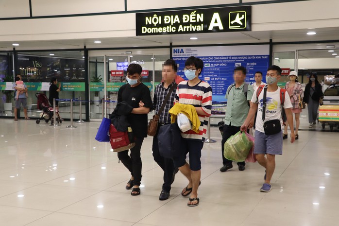 Bắt 11 đối tượng trong đường dây mua bán cần sa "khủng"- Ảnh 1. Bắt 11 đối tượng trong đường dây mua bán cần sa "khủng"- Ảnh 1.