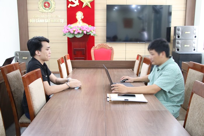 Bắt 11 đối tượng trong đường dây mua bán cần sa "khủng"- Ảnh 3. Bắt 11 đối tượng trong đường dây mua bán cần sa "khủng"- Ảnh 3.
