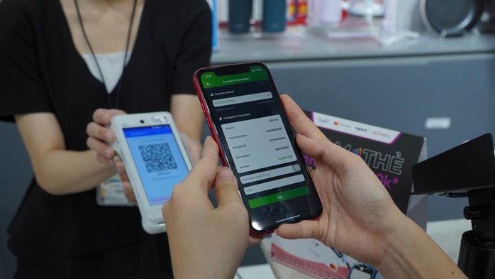 Khách mua vàng, trang sức thanh toán online tăng đột biến - Ảnh 2. Khách mua vàng, trang sức thanh toán online tăng đột biến - Ảnh 2.