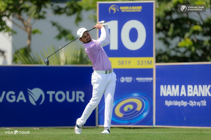 Golf thủ Pakistan phá kỷ lục khi vô địch Nam A Bank Vietnam Masters 2024- Ảnh 1. Golf thủ Pakistan phá kỷ lục khi vô địch Nam A Bank Vietnam Masters 2024- Ảnh 1.